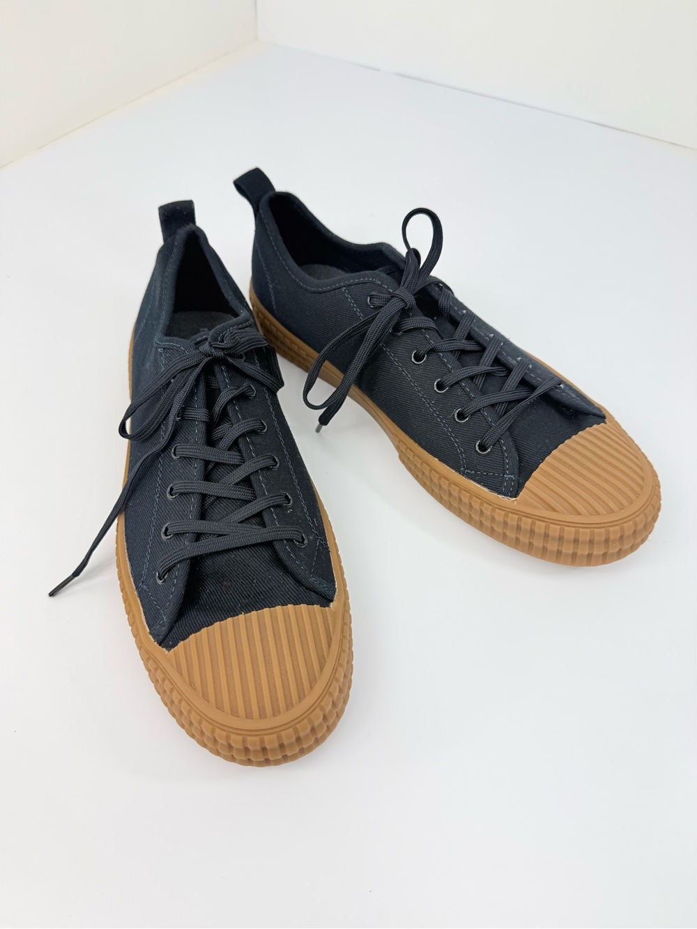 Mutual Weave Navy Blue Canvas Ribbed Toe Lace Up Casual Sneakers New without Box